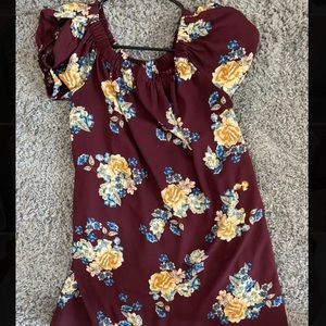 Maroon dres
